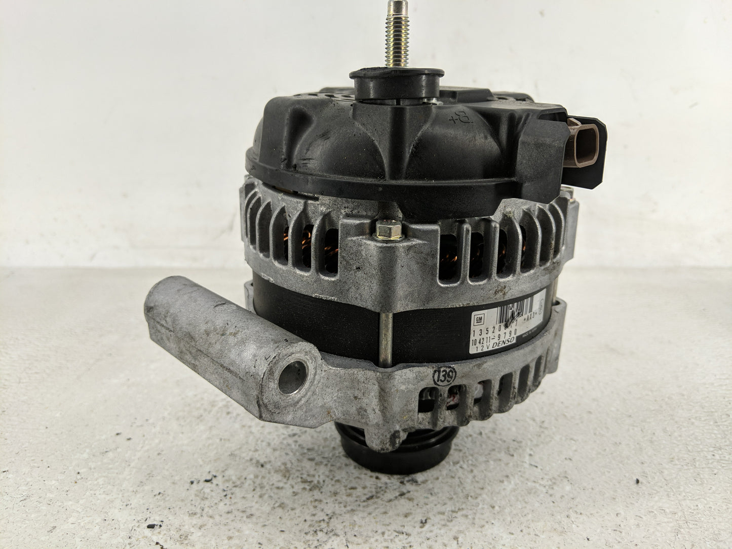 2016 Chevrolet Malibu Limited Alternator Replacement Generator Charging Assembly Engine OEM P/N:13520817 Fits OEM Used Auto 