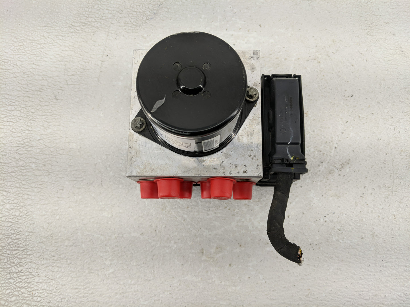 2016 Chevrolet Malibu Limited ABS Pump Control Module Replacement P/N:22827930 Fits Fits 2012 2013 2014 2015 OEM Used Auto P