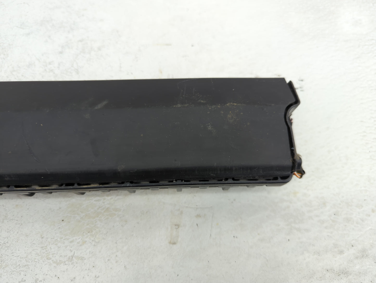2016 Chevrolet Malibu Limited Air Bag Passenger Right Knee OEM P/N:22966685 Fits Fits 2013 2014 2015 2017 OEM Used Auto Part