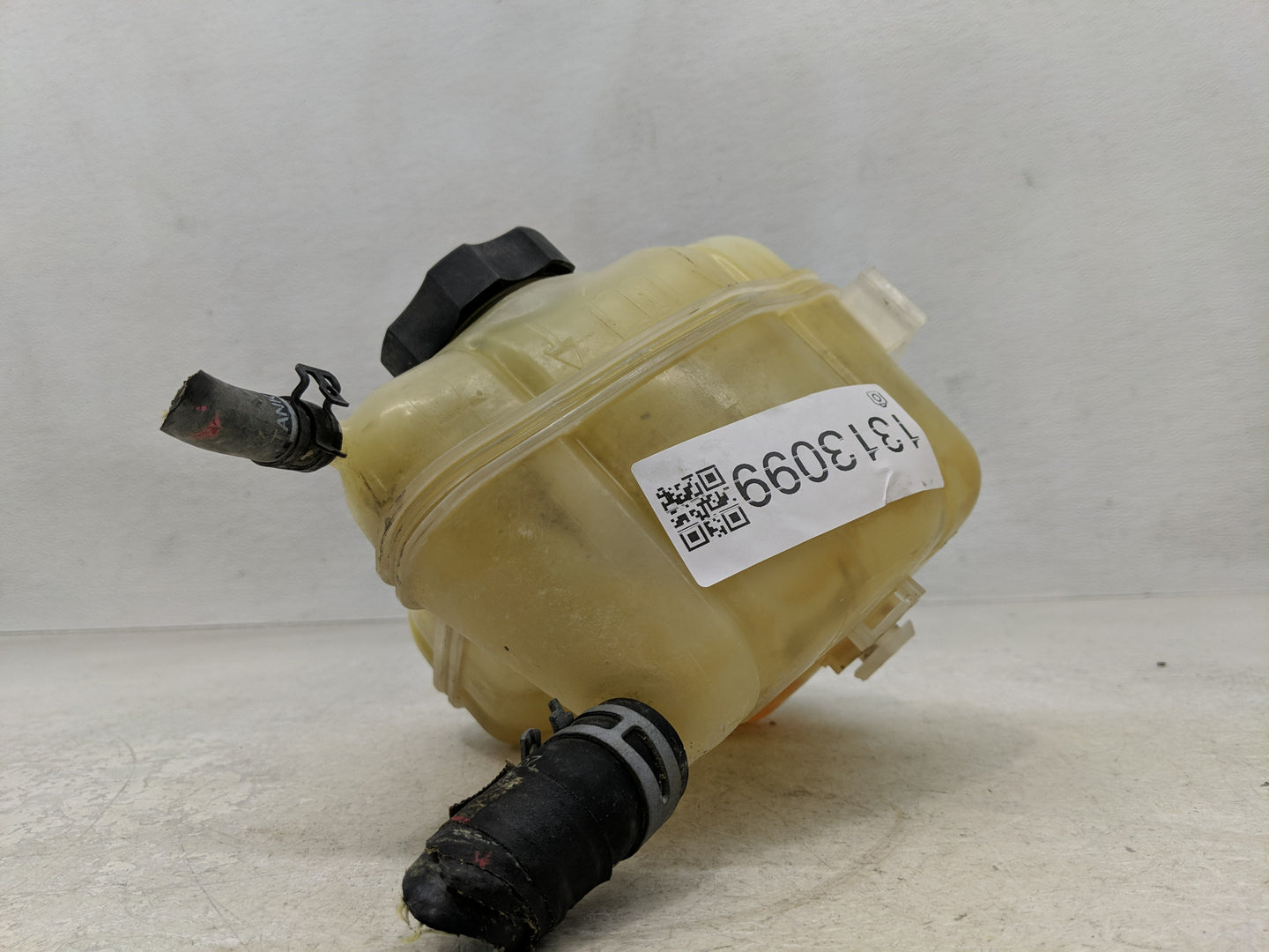 Chevrolet Malibu Limited Radiator Coolant Overflow Expansion Tank Bottle 1313099 - Oemusedautoparts1.com