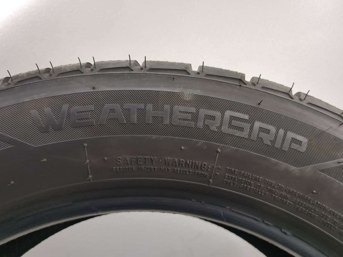 Used Tire 225/55R17 FIRESTONE WEATHERGRIP 97V - Tread Depth 8.5/32 - Oemusedautoparts1.com