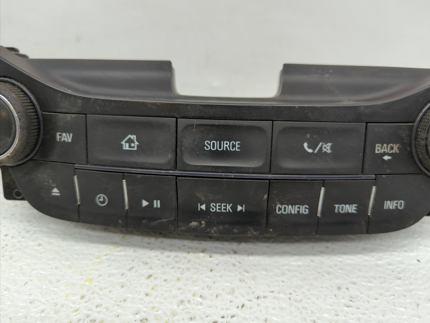 Chevrolet Malibu Limited Am Fm Cd Player Radio Receiver - Oemusedautoparts1.com