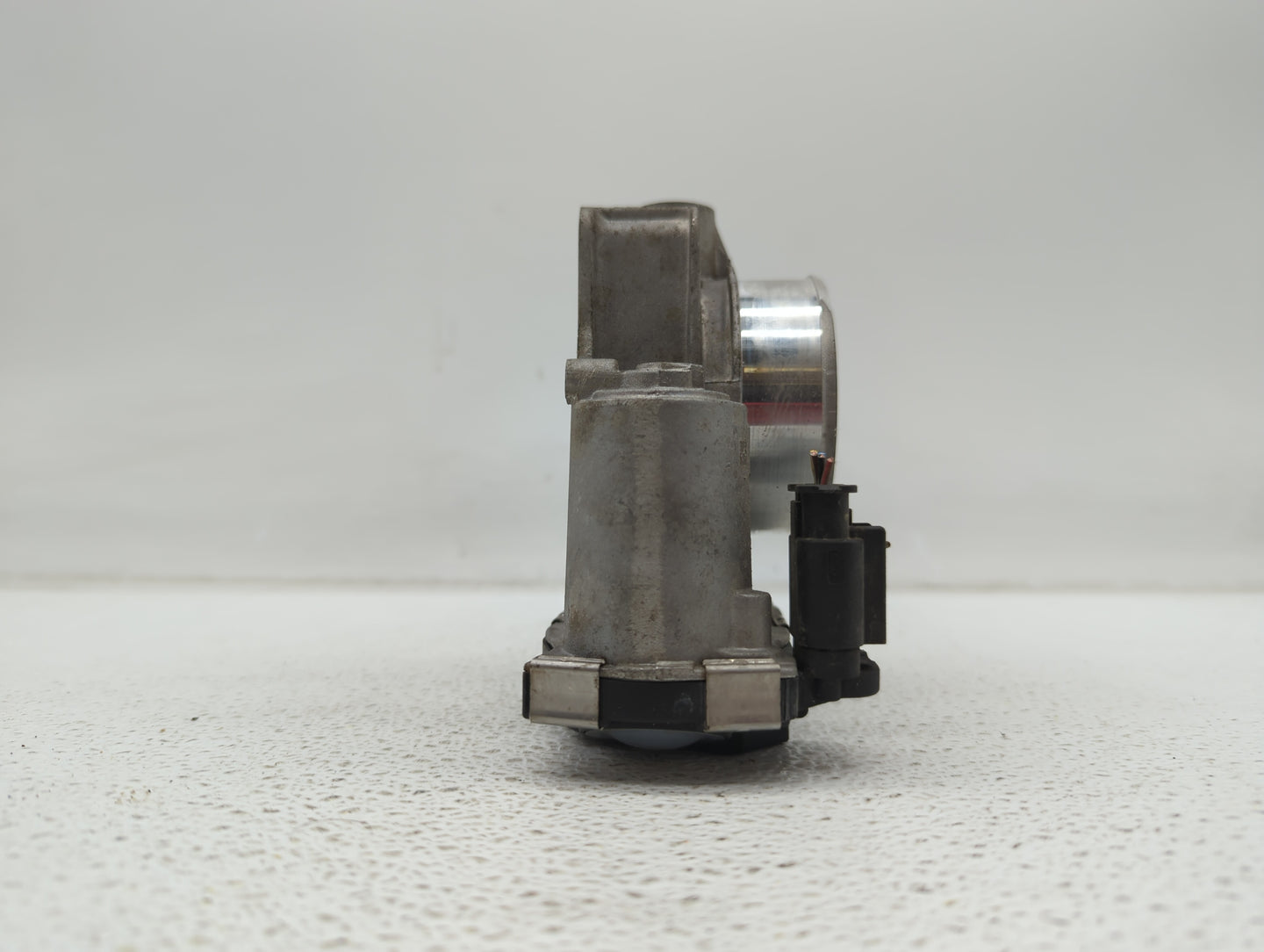 2016 Chevrolet Malibu Limited Throttle Body P/N:12670839AA 12627217DA Fits Fits 2017 2018 2019 OEM Used Auto Parts - Oemused