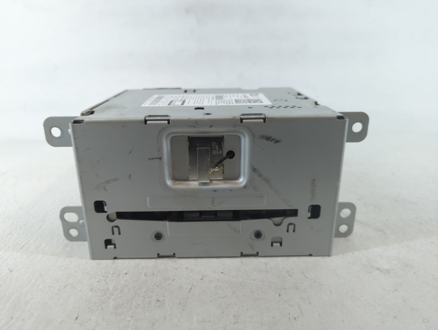2016 Chevrolet Malibu Limited Am Fm Cd Player Radio Receiver - Oemusedautoparts1.com