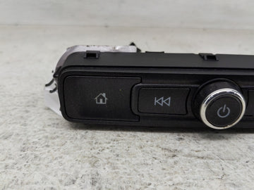 2016-2019 Chevrolet Silverado Radio AM FM Cd Player Receiver Replacement P/N:42516646 Fits Fits 2016 2017 2018 2019 OEM Used Auto Parts