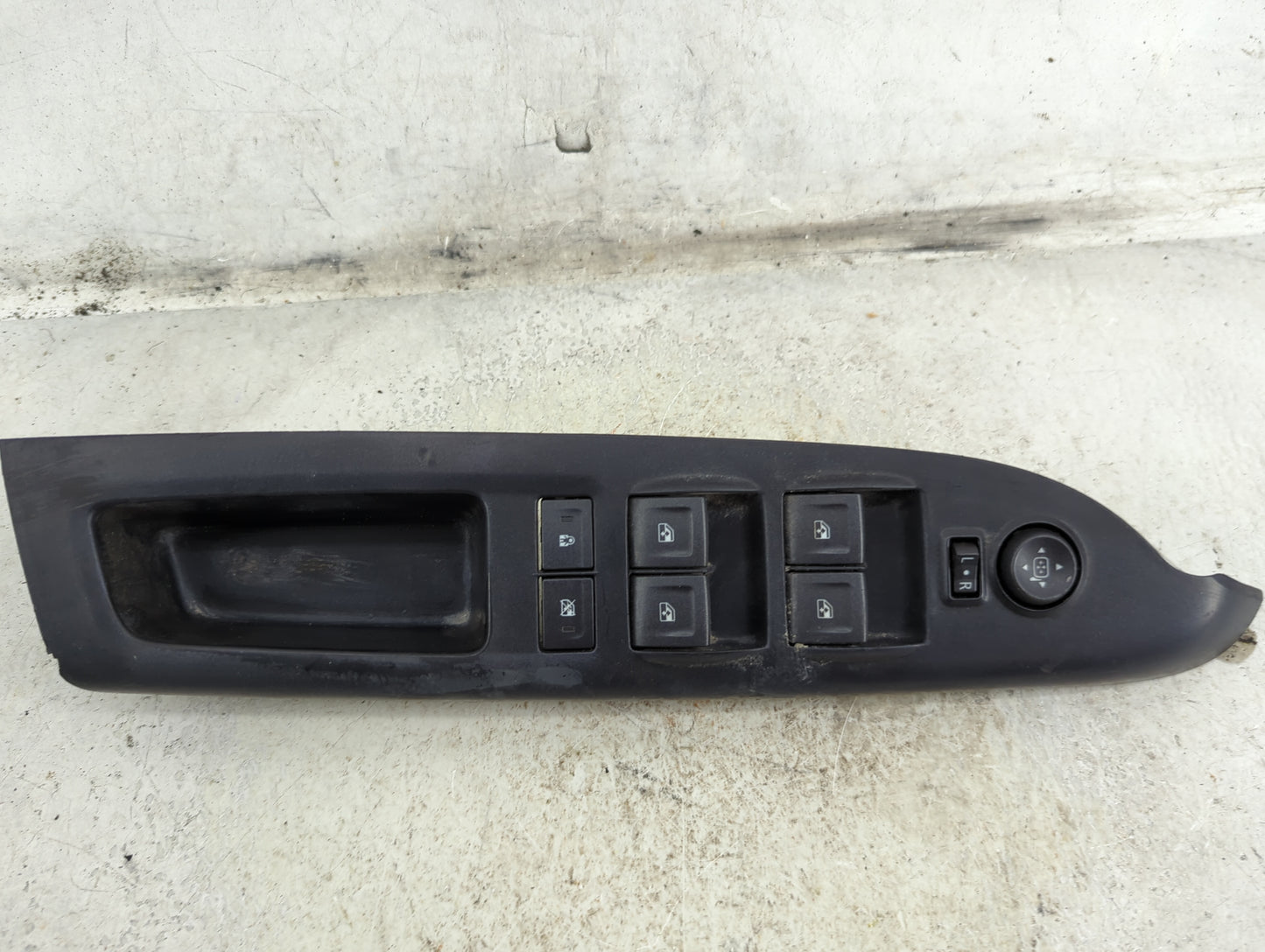 2014-2019 Chevrolet Silverado Master Power Window Switch Replacement Driver Side Left P/N:23427098 SANAD1290C Fits OEM Used 