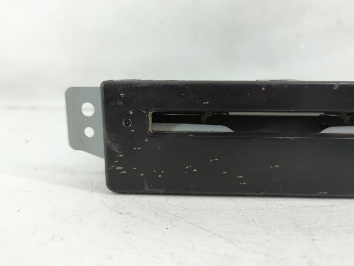 2016 Chevrolet Silverado 1500 Radio AM FM Cd Player Receiver Replacement P/N:84016435 Fits Fits 2017 OEM Used Auto Parts - O