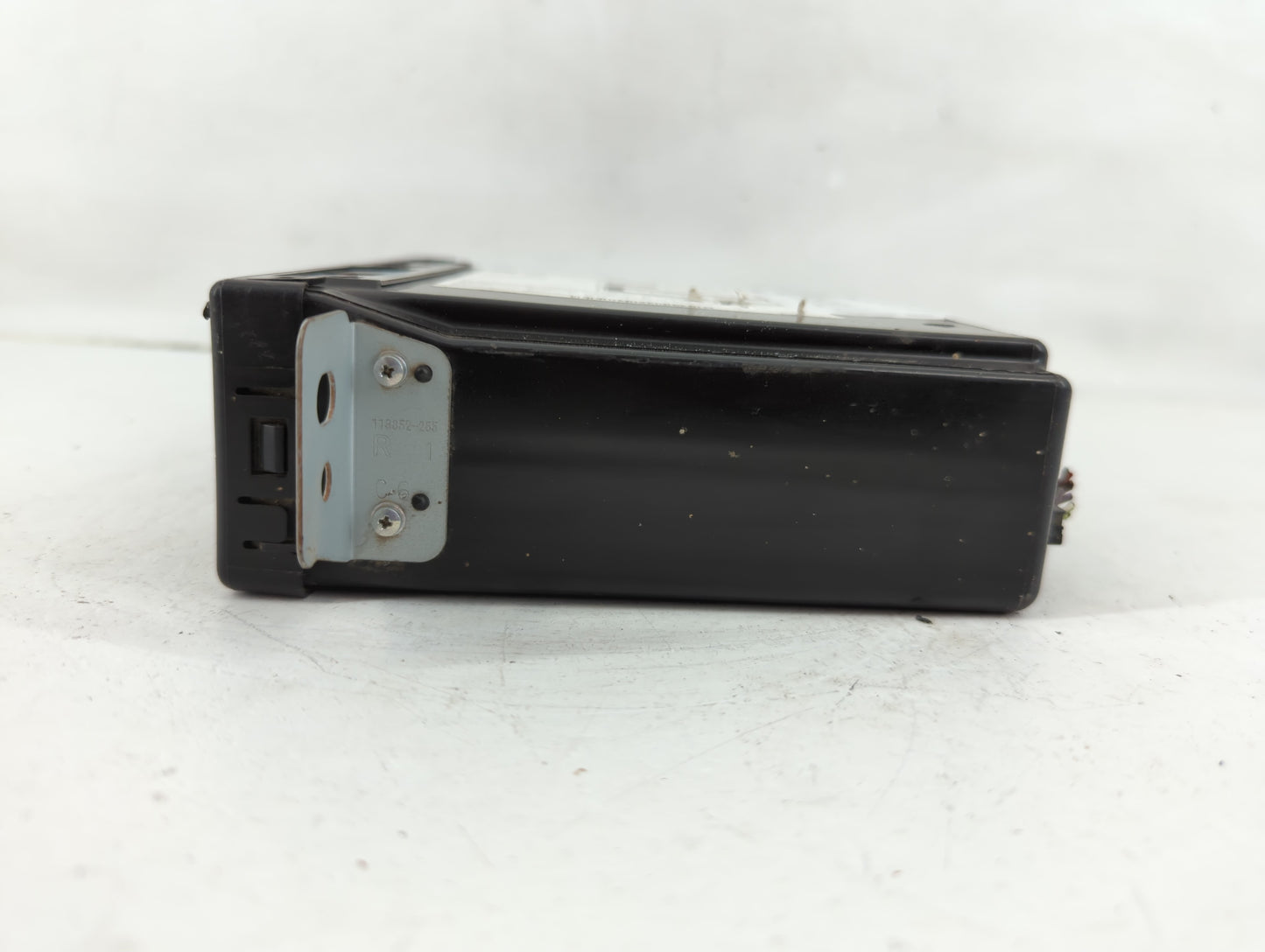 2016 Chevrolet Silverado 1500 Radio AM FM Cd Player Receiver Replacement P/N:84016435 Fits Fits 2017 OEM Used Auto Parts - O