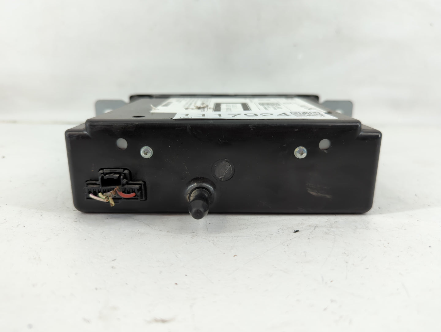 2016 Chevrolet Silverado 1500 Radio AM FM Cd Player Receiver Replacement P/N:84016435 Fits Fits 2017 OEM Used Auto Parts - O