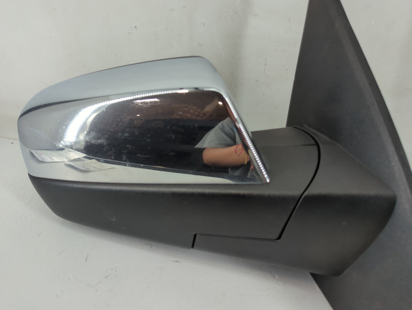 2016 Chevrolet Silverado 1500 Passenger Side View Mirror - Right Door Mirror OEM Used - Oemusedautoparts1.com