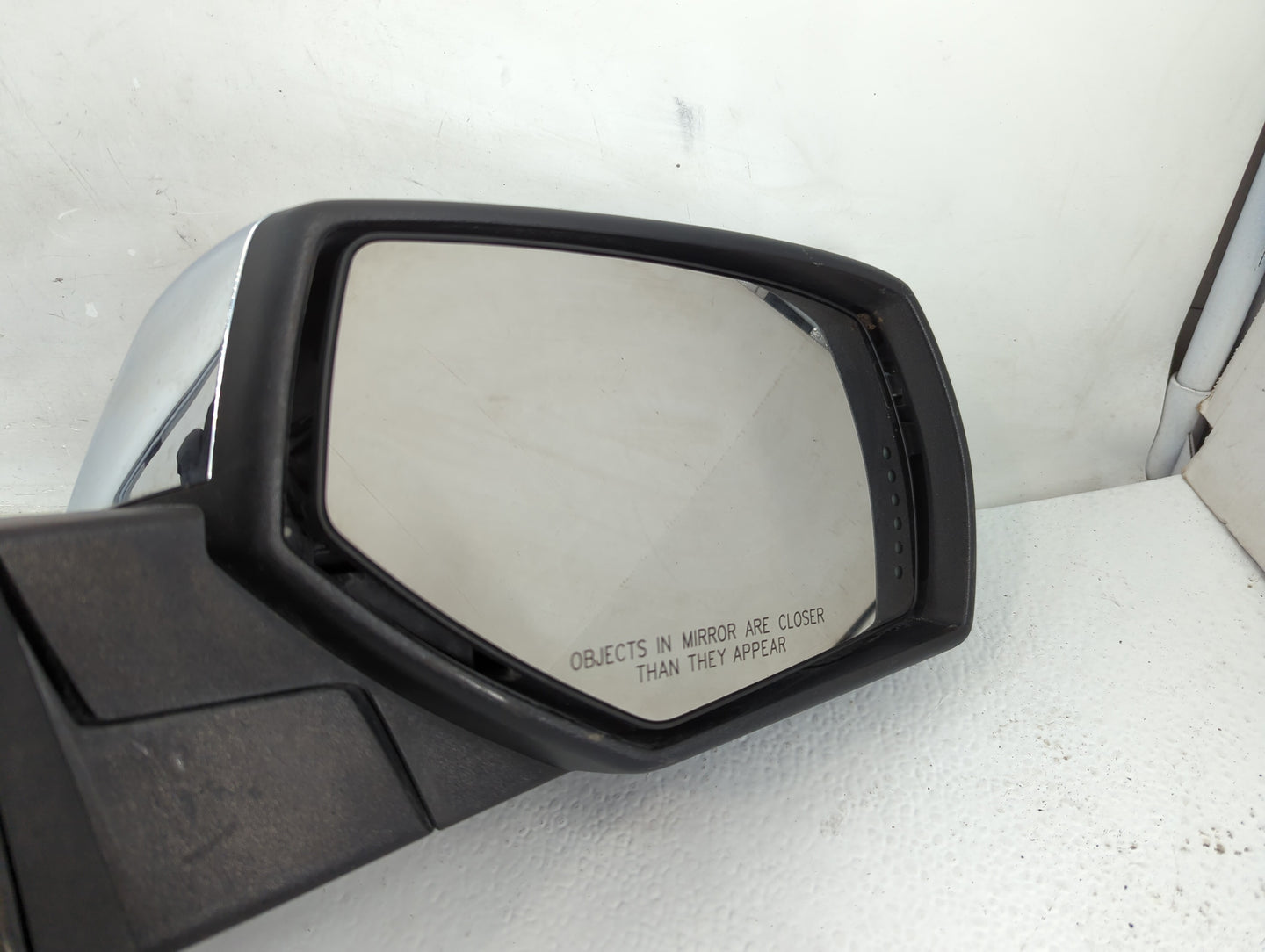 2016 Chevrolet Silverado 1500 Passenger Side View Mirror - Right Door Mirror OEM Used - Oemusedautoparts1.com