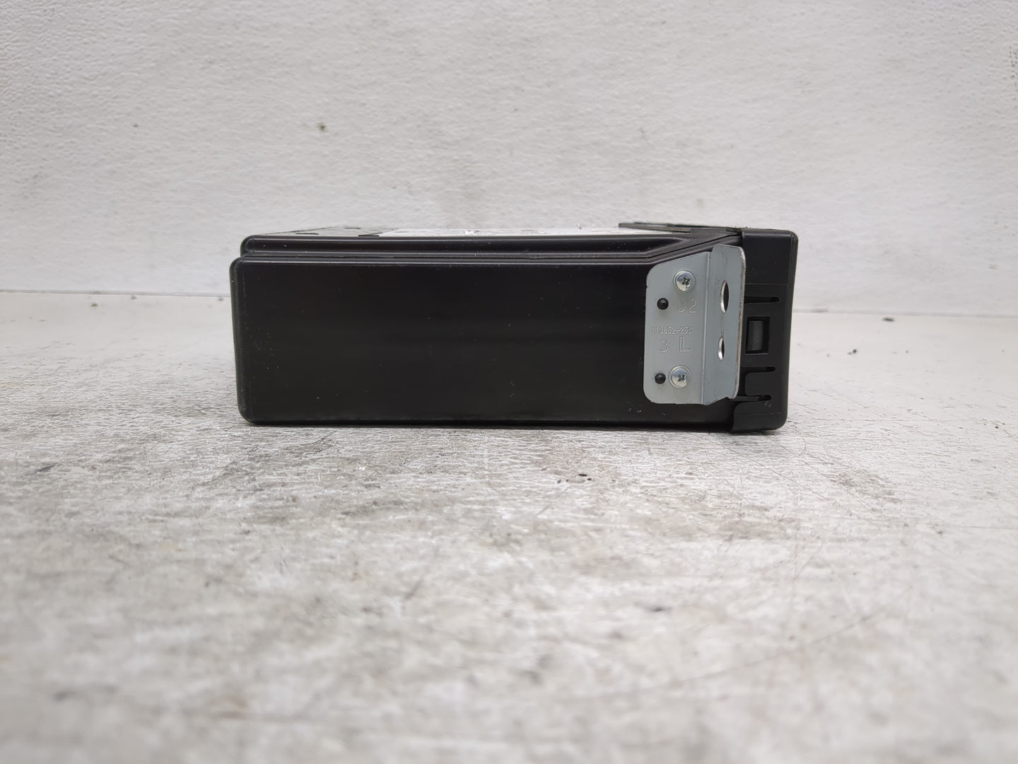 2016 Chevrolet Silverado 1500 Radio AM FM Cd Player Receiver Replacement P/N:84016435 Fits OEM Used Auto Parts - Oemusedauto