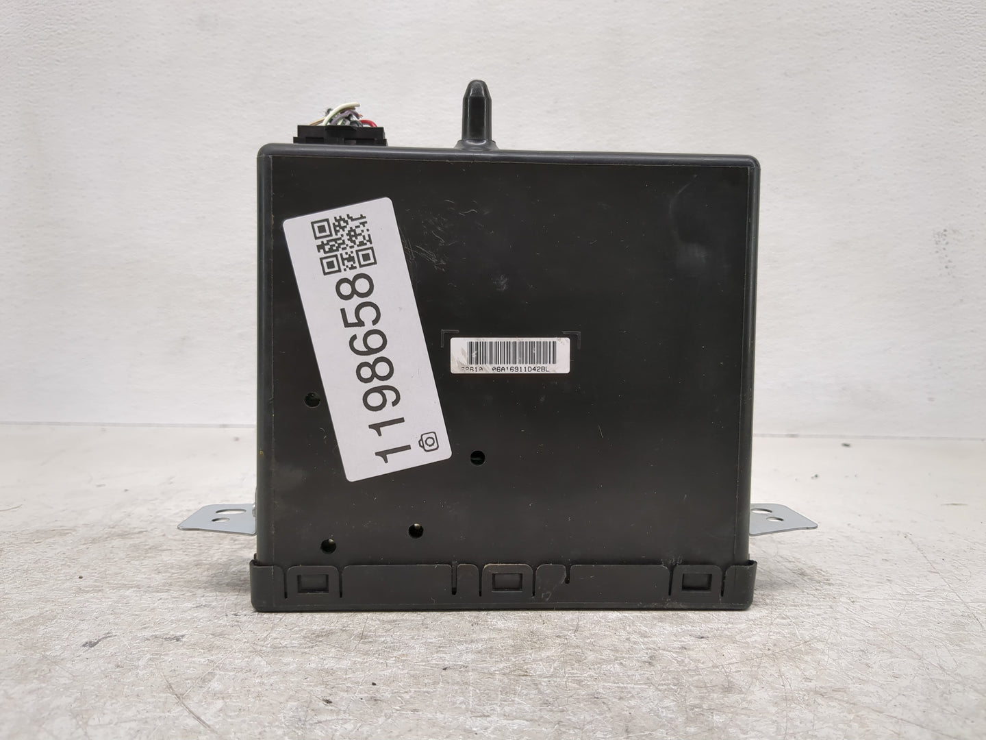 2016 Chevrolet Silverado 1500 Radio AM FM Cd Player Receiver Replacement P/N:84016435 Fits OEM Used Auto Parts - Oemusedauto