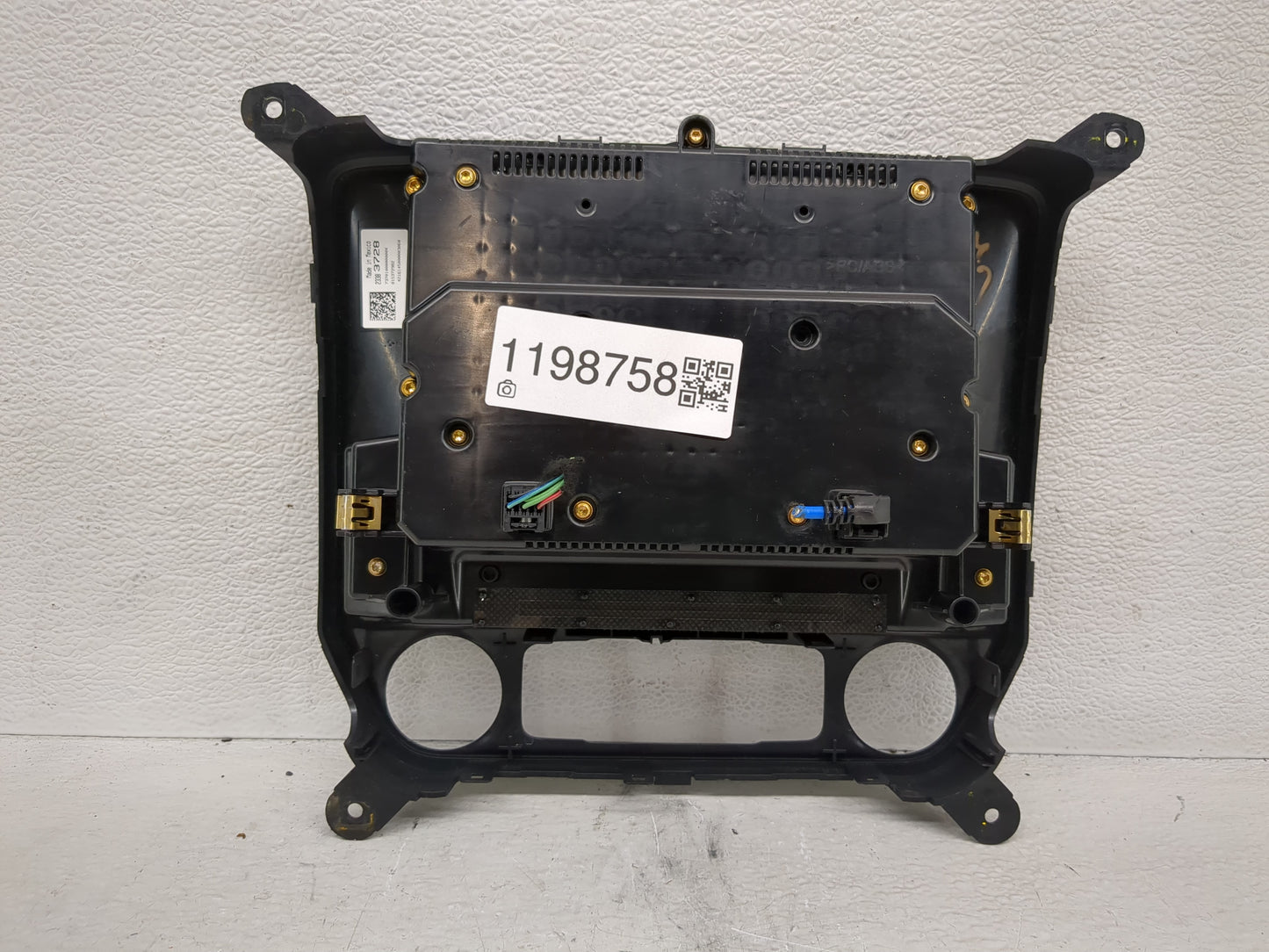 Chevrolet Silverado 1500 Radio Control Panel - Oemusedautoparts1.com