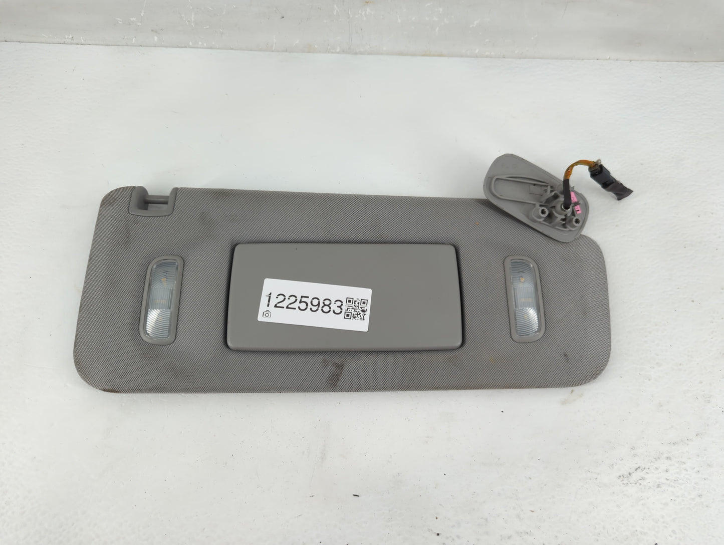 2014-2019 Chevrolet Silverado 1500 Sun Visor Shade Replacement Passenger Right Mirror Fits Fits 2014 2015 2016 2017 2018 201