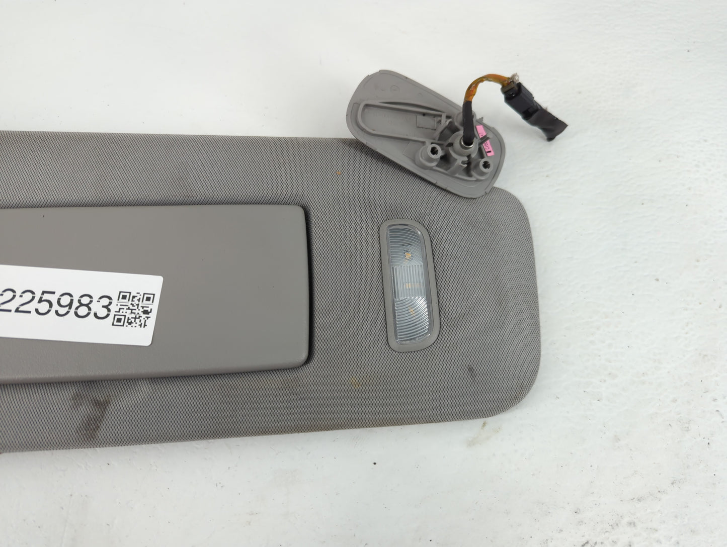 2014-2019 Chevrolet Silverado 1500 Sun Visor Shade Replacement Passenger Right Mirror Fits Fits 2014 2015 2016 2017 2018 201