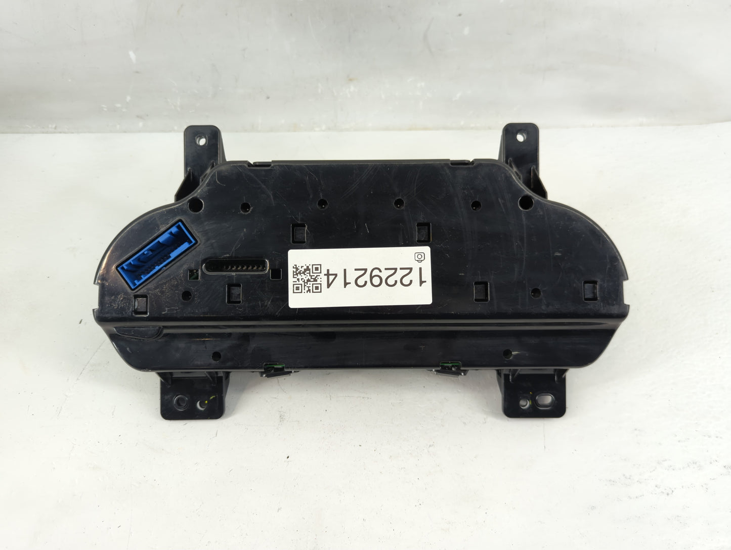 2016 Chevrolet Silverado 1500 Instrument Cluster Speedometer Gauges P/N:84063538 Fits OEM Used Auto Parts - Oemusedautoparts