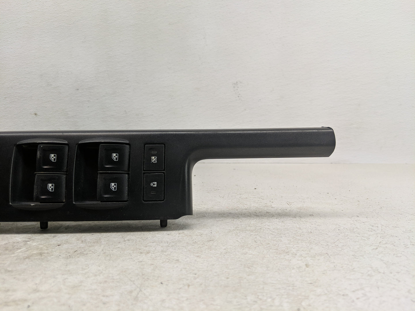 2014-2019 Chevrolet Silverado 1500 Master Power Window Switch Replacement Driver Side Left Fits OEM Used Auto Parts - Oemuse