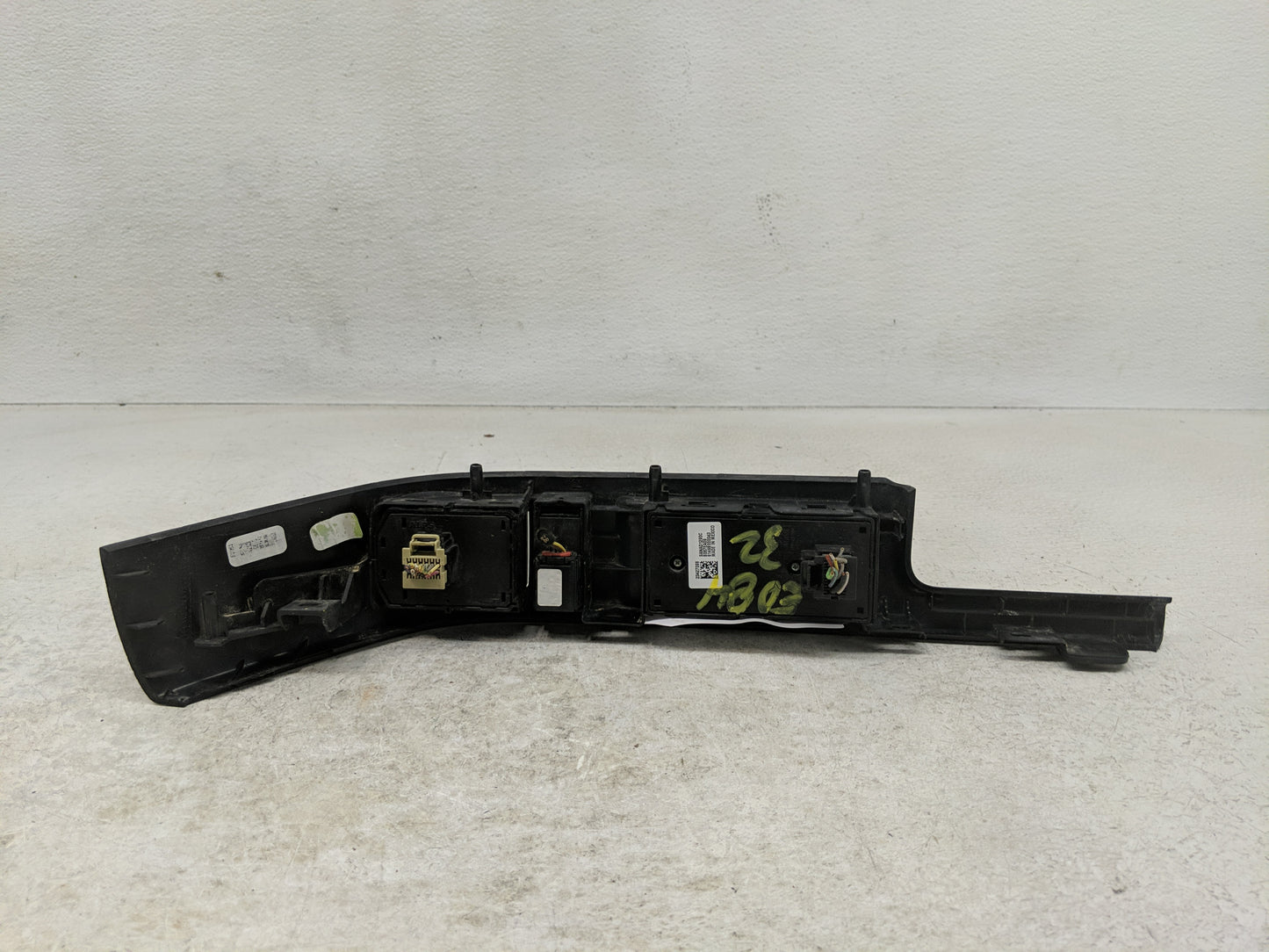 2014-2019 Chevrolet Silverado 1500 Master Power Window Switch Replacement Driver Side Left Fits OEM Used Auto Parts - Oemuse