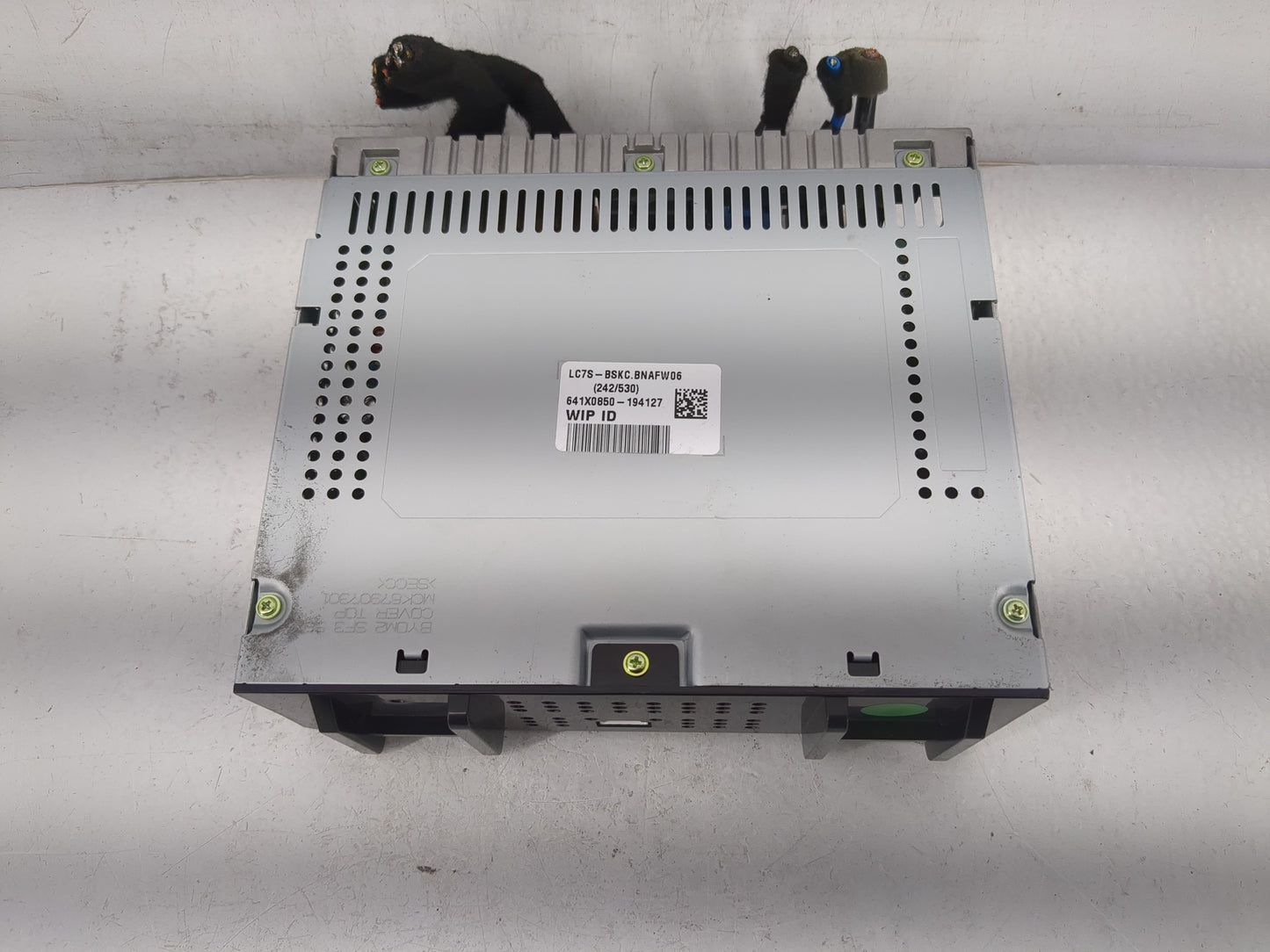 2016 Chevrolet Silverado 1500 Radio AM FM Cd Player Receiver Replacement P/N:42473827 Fits OEM Used Auto Parts - Oemusedauto