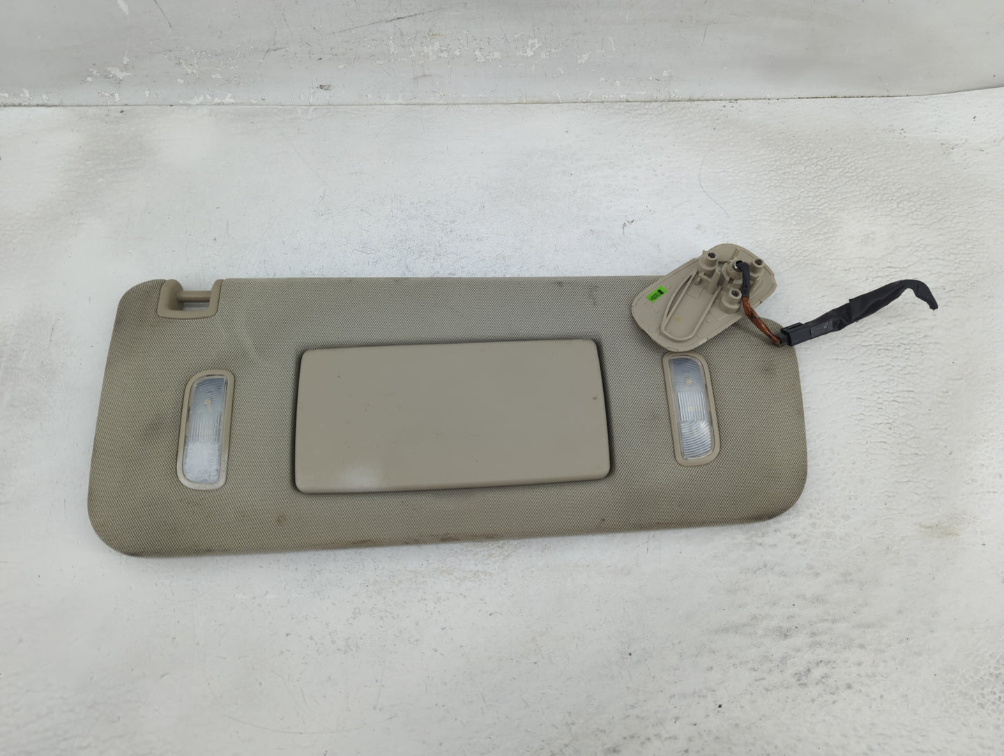 2014-2019 Chevrolet Silverado 1500 Sun Visor Shade Replacement Passenger Right Mirror Fits Fits 2014 2015 2016 2017 2018 201