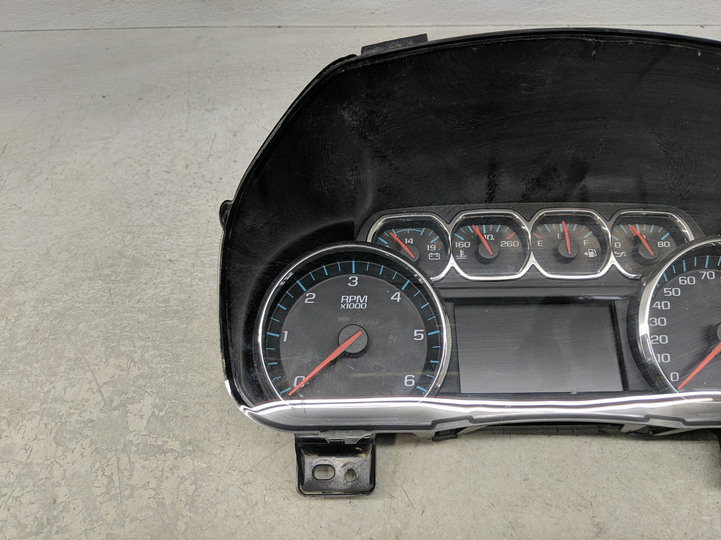 2016 Chevrolet Silverado 1500 Instrument Cluster Speedometer Gauges P/N:23391331 Fits OEM Used Auto Parts - Oemusedautoparts