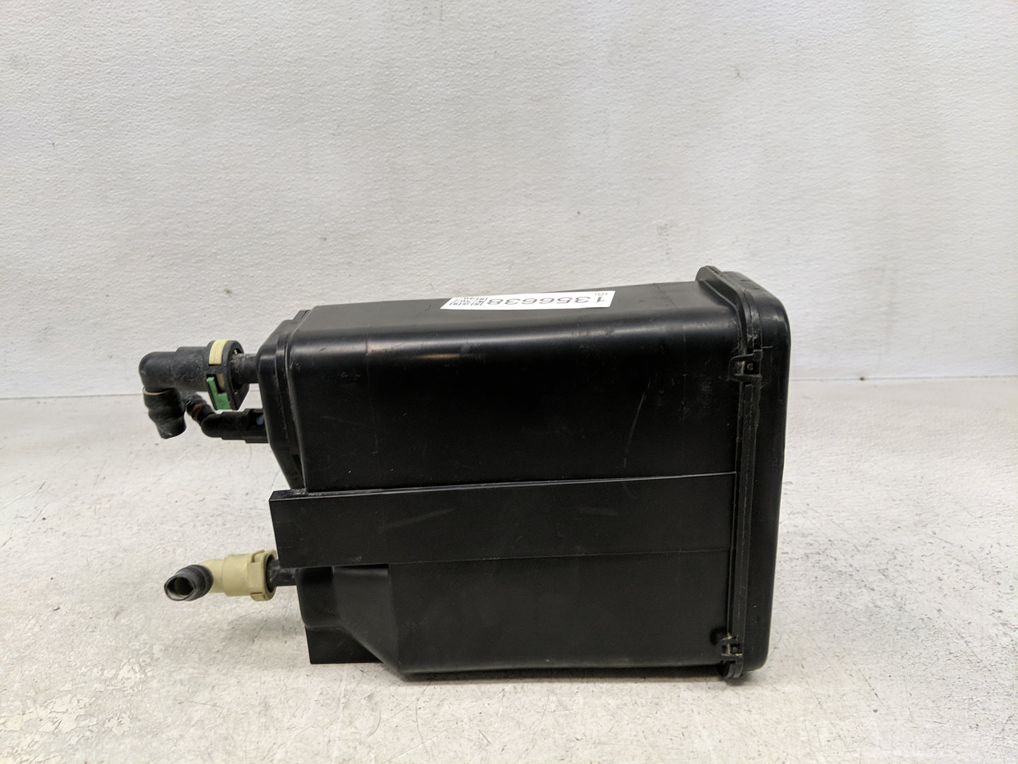 2016 Chevrolet Silverado 1500 Fuel Vapor Charcoal Canister - Oemusedautoparts1.com