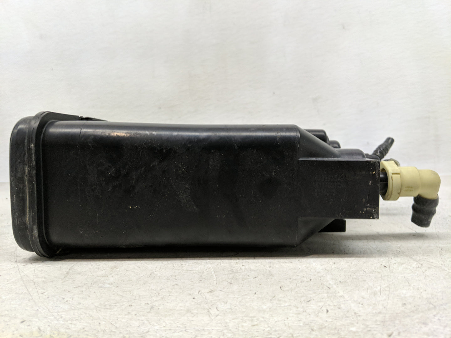 2016 Chevrolet Silverado 1500 Fuel Vapor Charcoal Canister - Oemusedautoparts1.com