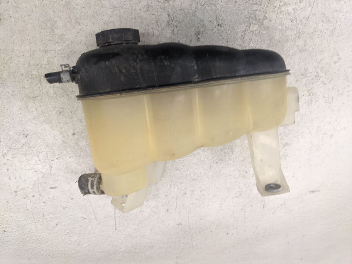 2014 Silverado 1500 Radiator Coolant Overflow Expansion Tank Bottle - Oemusedautoparts1.com