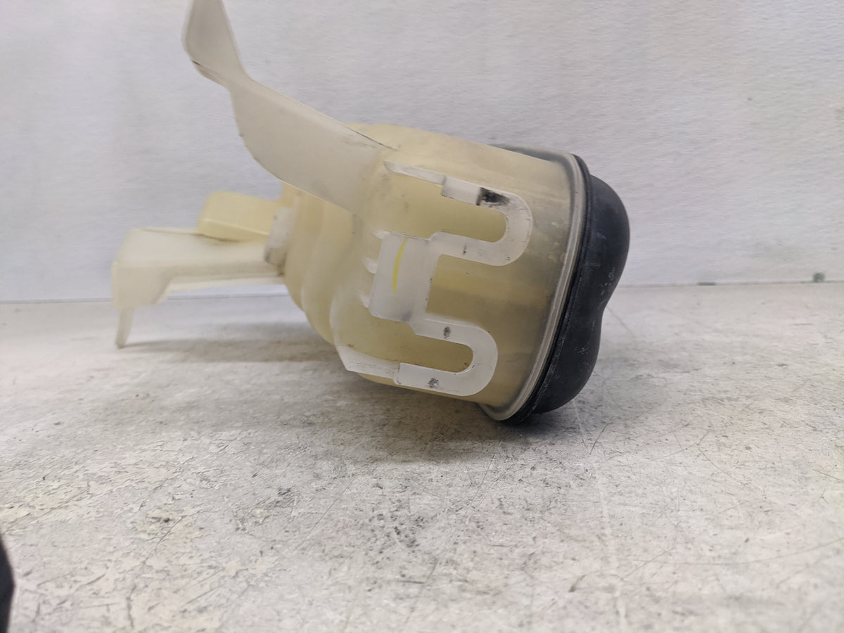 2014 Silverado 1500 Radiator Coolant Overflow Expansion Tank Bottle - Oemusedautoparts1.com