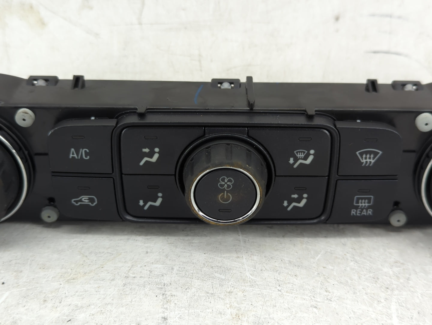 2014-2019 Chevrolet Silverado 1500 Climate Control Module Temperature AC/Heater Replacement P/N:23486614 Fits OEM Used Auto 