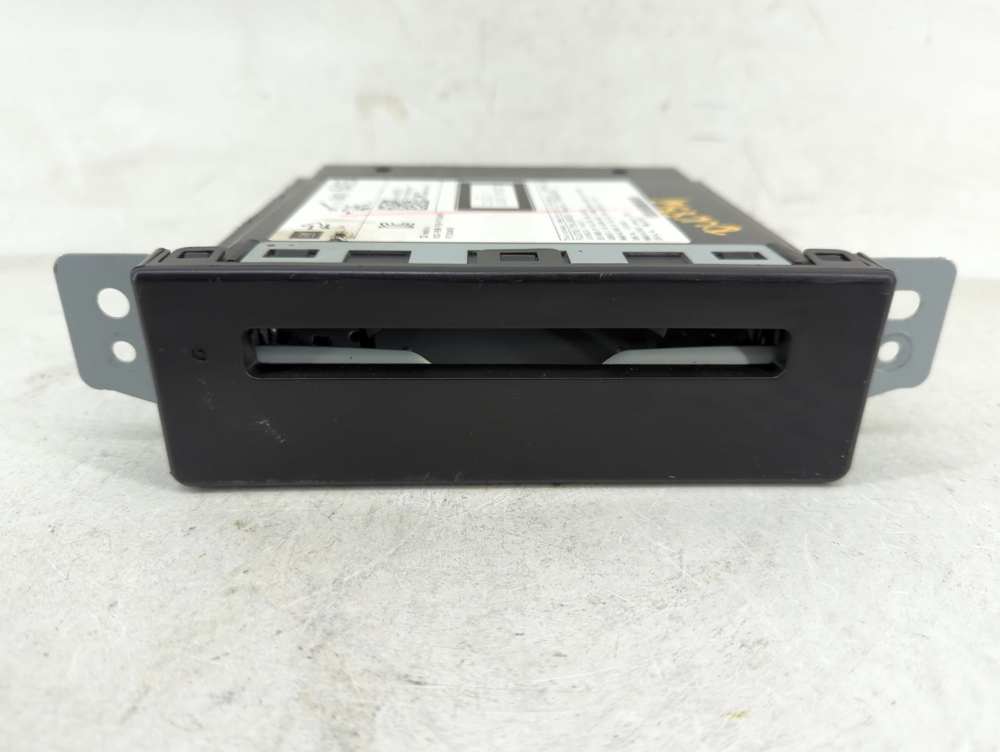 2016 Chevrolet Silverado 1500 Radio AM FM Cd Player Receiver Replacement P/N:84016435 Fits Fits 2017 OEM Used Auto Parts - O