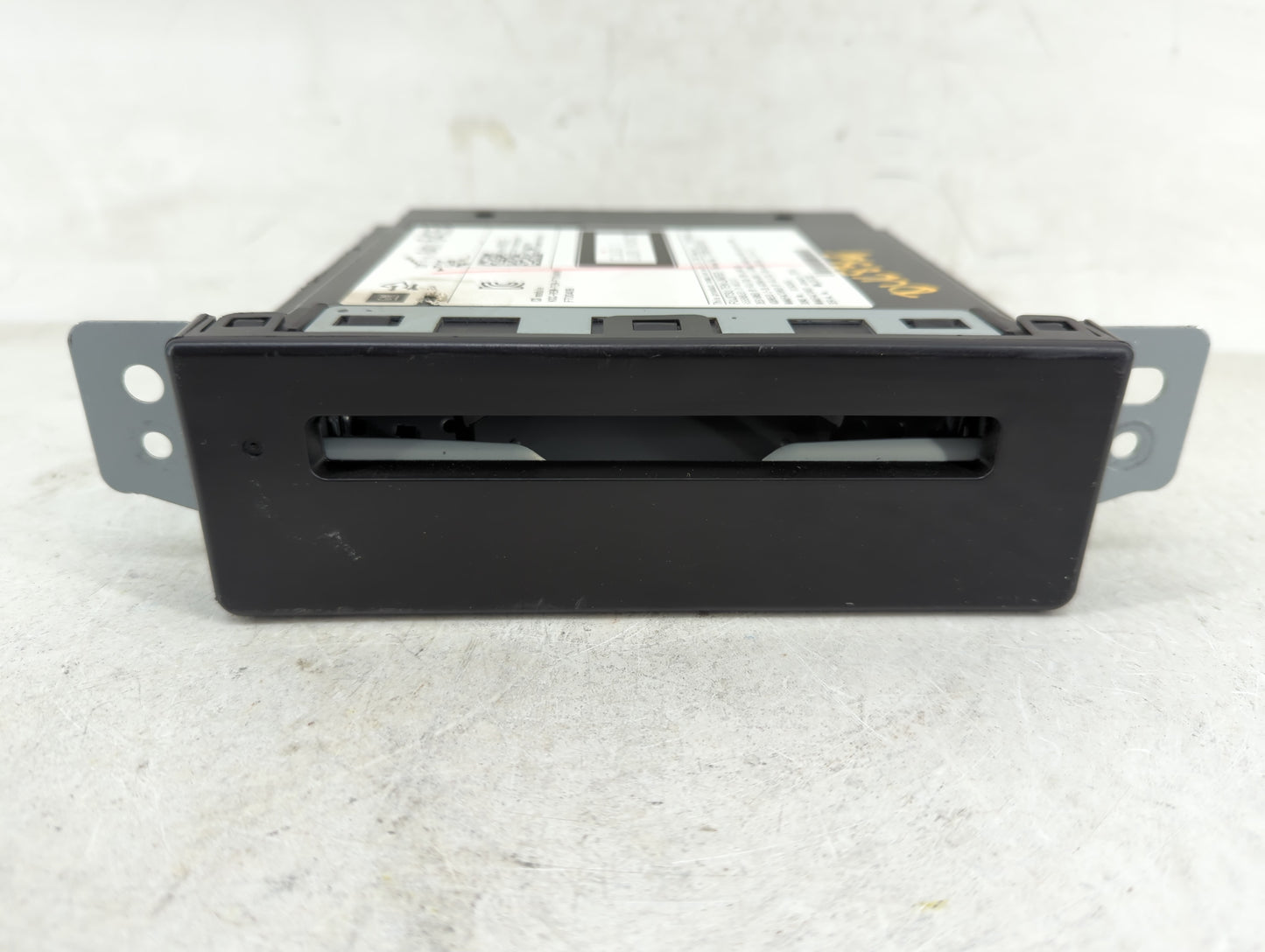 2016 Chevrolet Silverado 1500 Radio AM FM Cd Player Receiver Replacement P/N:84016435 Fits Fits 2017 OEM Used Auto Parts - O