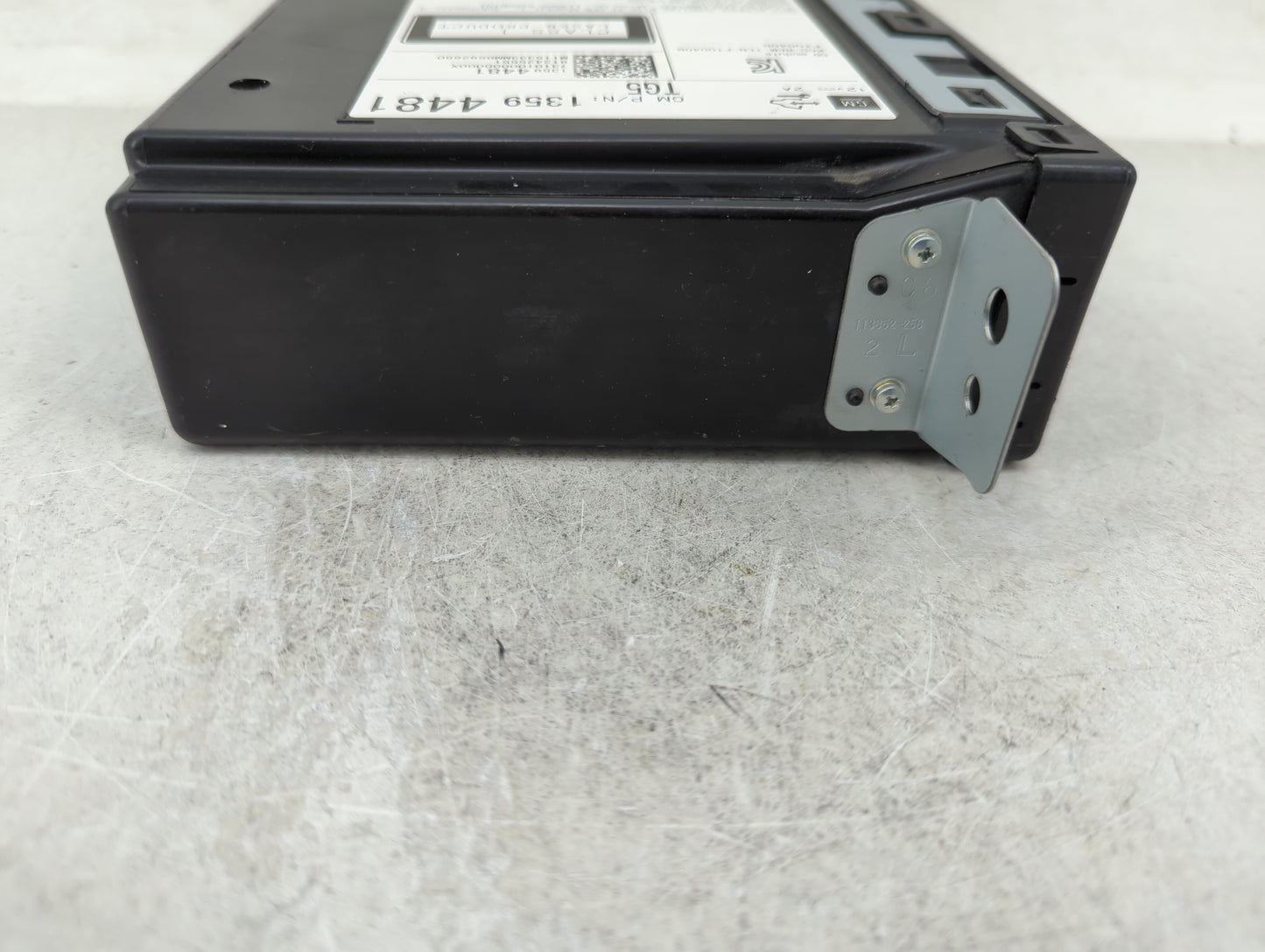2015-2019 Chevrolet Silverado 1500 Radio AM FM Cd Player Receiver Replacement P/N:812425551 13594481 Fits OEM Used Auto Part