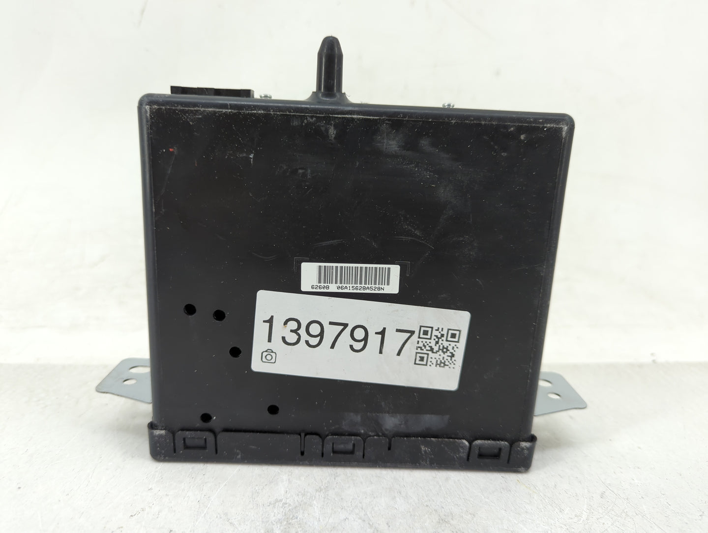 2015-2019 Chevrolet Silverado 1500 Radio AM FM Cd Player Receiver Replacement P/N:812425551 13594481 Fits OEM Used Auto Part