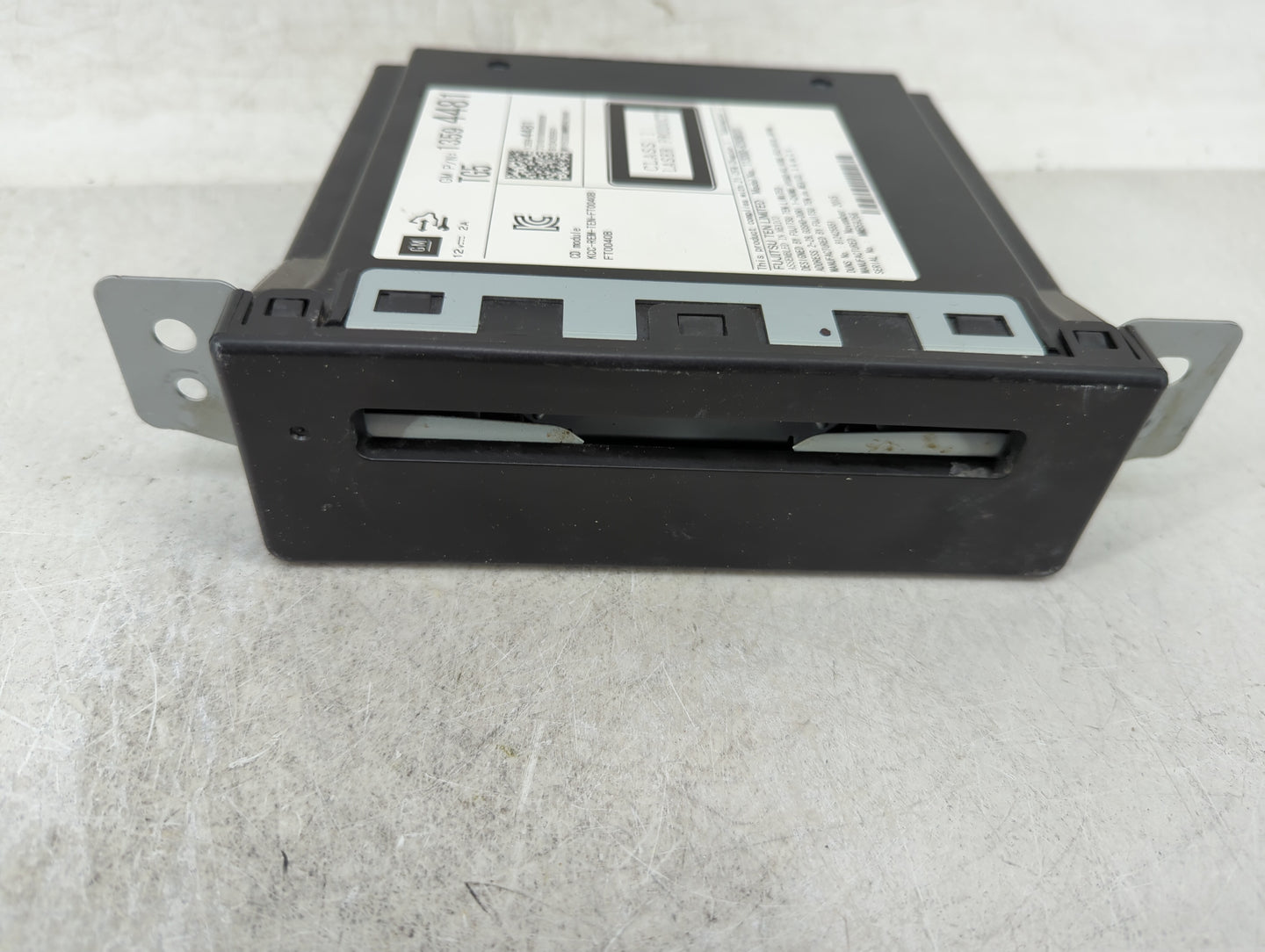 2015-2019 Chevrolet Silverado 1500 Radio AM FM Cd Player Receiver Replacement P/N:812425551 13594481 Fits OEM Used Auto Part