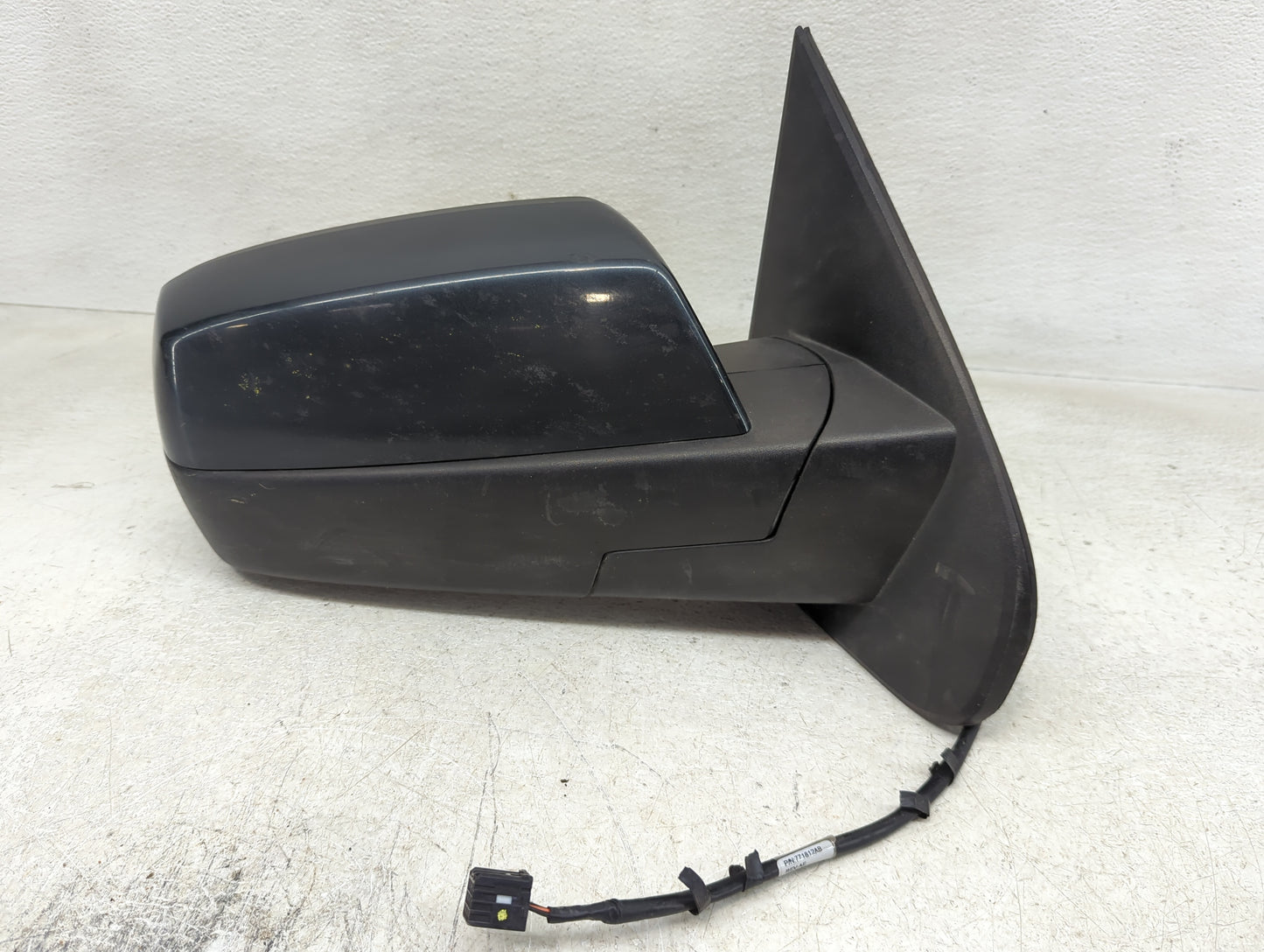 2014-2019 Chevrolet Silverado 1500 Passenger Side View Mirror - Right Door Mirror OEM Used - Oemusedautoparts1.com