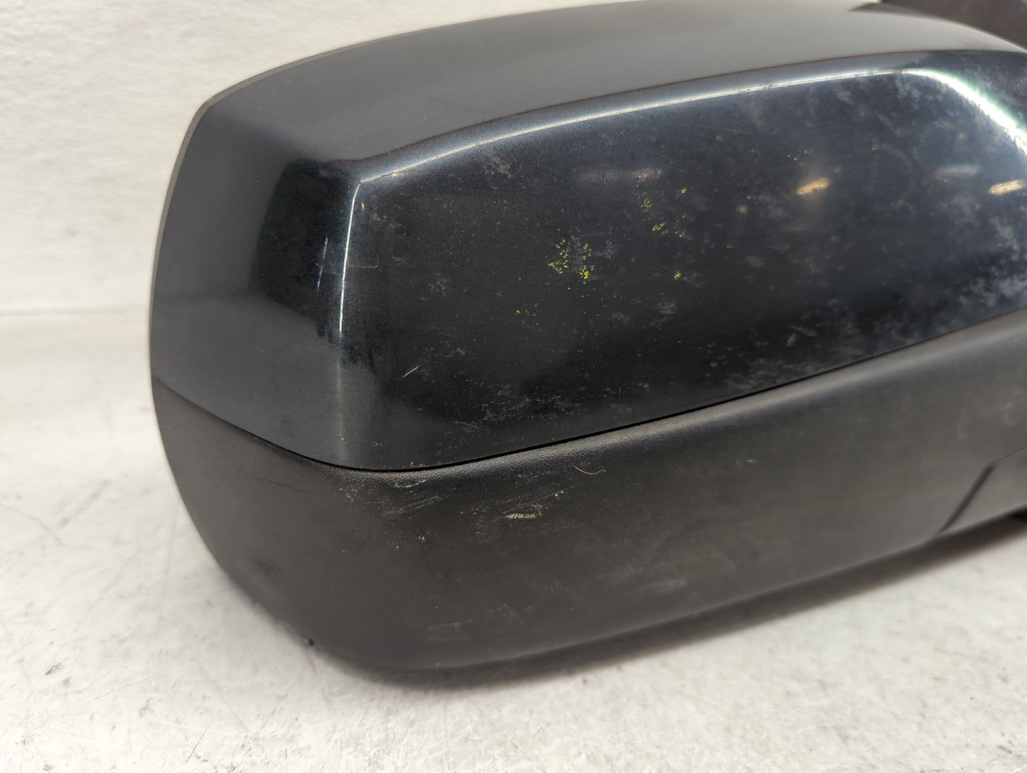 2014-2019 Chevrolet Silverado 1500 Passenger Side View Mirror - Right Door Mirror OEM Used - Oemusedautoparts1.com