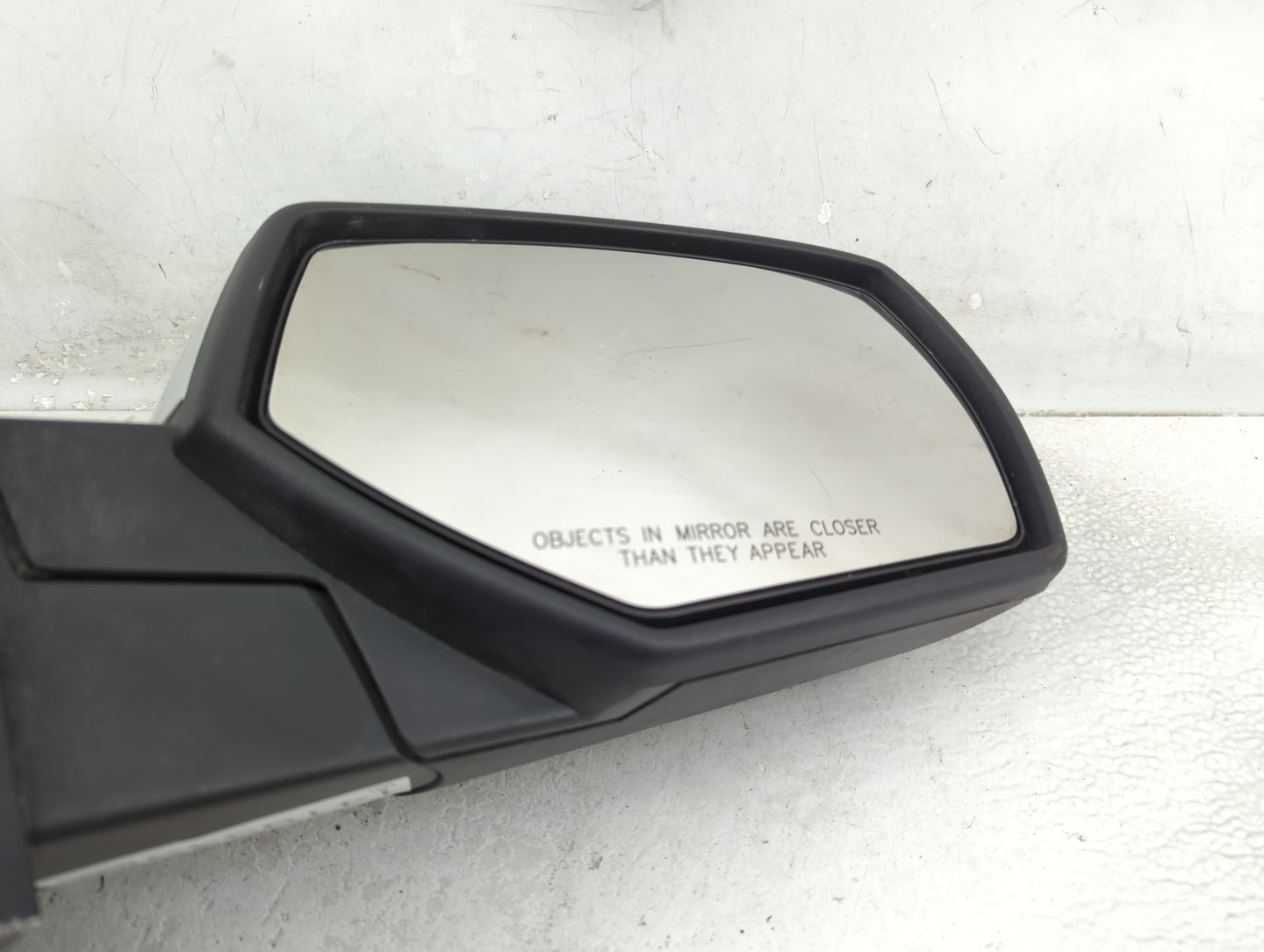 2014-2019 Chevrolet Silverado 1500 Passenger Side View Mirror - Right Door Mirror OEM Used - Oemusedautoparts1.com
