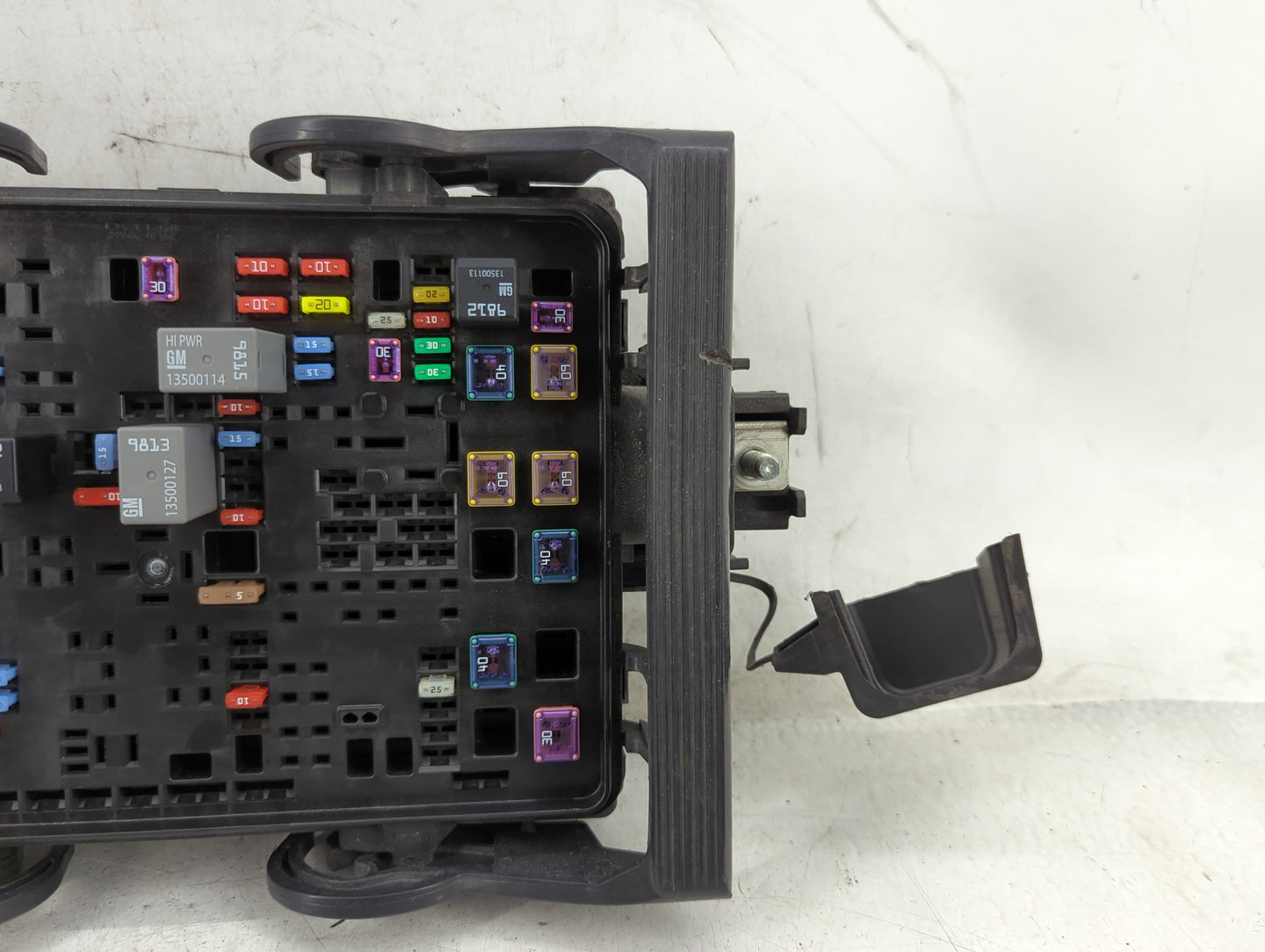 2016-2018 Chevrolet Silverado 1500 Fusebox Fuse Box Panel Relay Module P/N:23387797 Fits Fits 2016 2017 2018 OEM Used Auto P