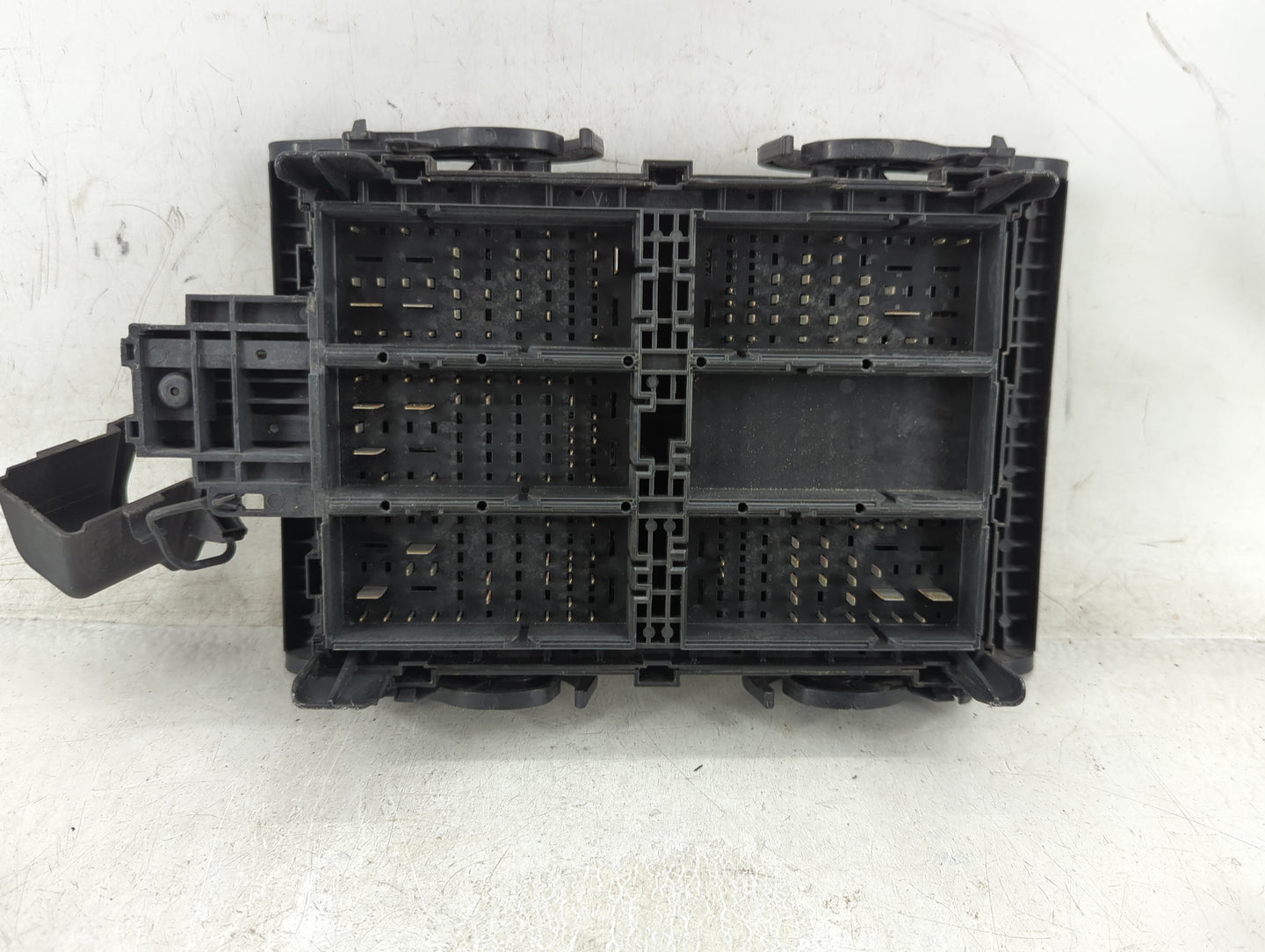 2016-2018 Chevrolet Silverado 1500 Fusebox Fuse Box Panel Relay Module P/N:23387797 Fits Fits 2016 2017 2018 OEM Used Auto P
