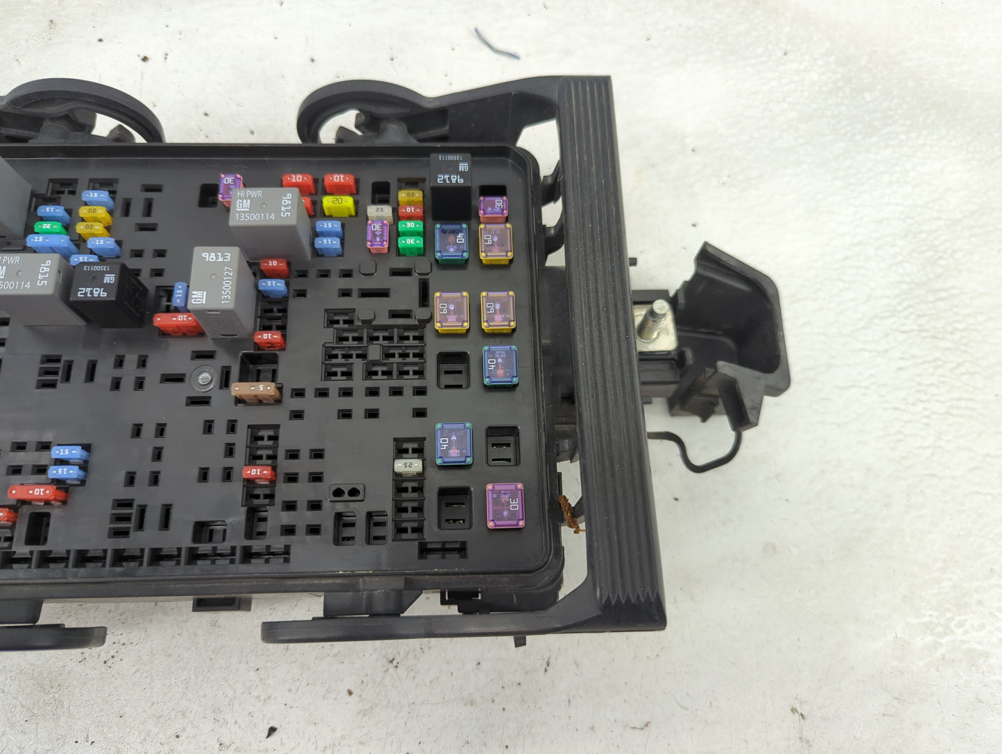 2016-2018 Chevrolet Silverado 1500 Fusebox Fuse Box Panel Relay Module P/N:23387797 01 Fits Fits 2016 2017 2018 OEM Used Aut