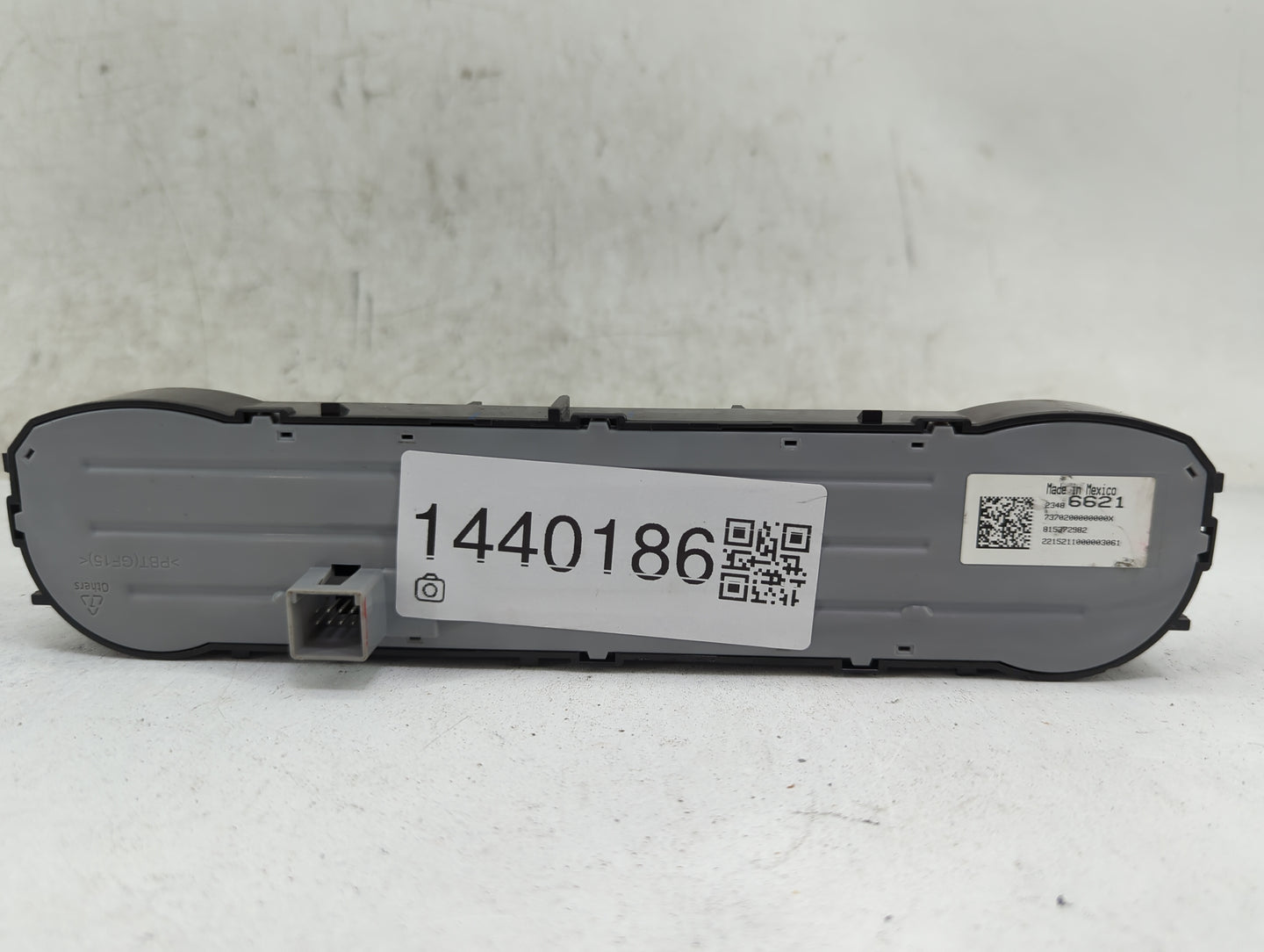 2016 Chevrolet Silverado 1500 Climate Control Module Temperature AC/Heater Replacement P/N:23486621 Fits OEM Used Auto Parts