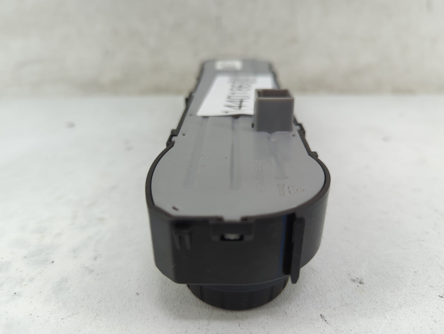 2016 Chevrolet Silverado 1500 Climate Control Module Temperature AC/Heater Replacement P/N:23486621 Fits OEM Used Auto Parts