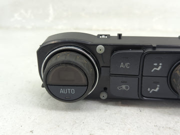 2016 Chevrolet Silverado 1500 Climate Control Module Temperature AC/Heater Replacement P/N:23486614 7370200000000X, 815372982 Fits OEM Used Auto Parts