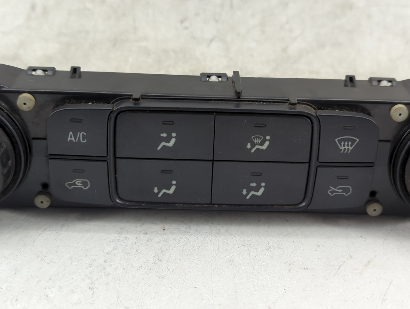 2014-2019 Chevrolet Silverado 1500 Climate Control Module Temperature AC/Heater Replacement P/N:23486619 7370200000000X Fits