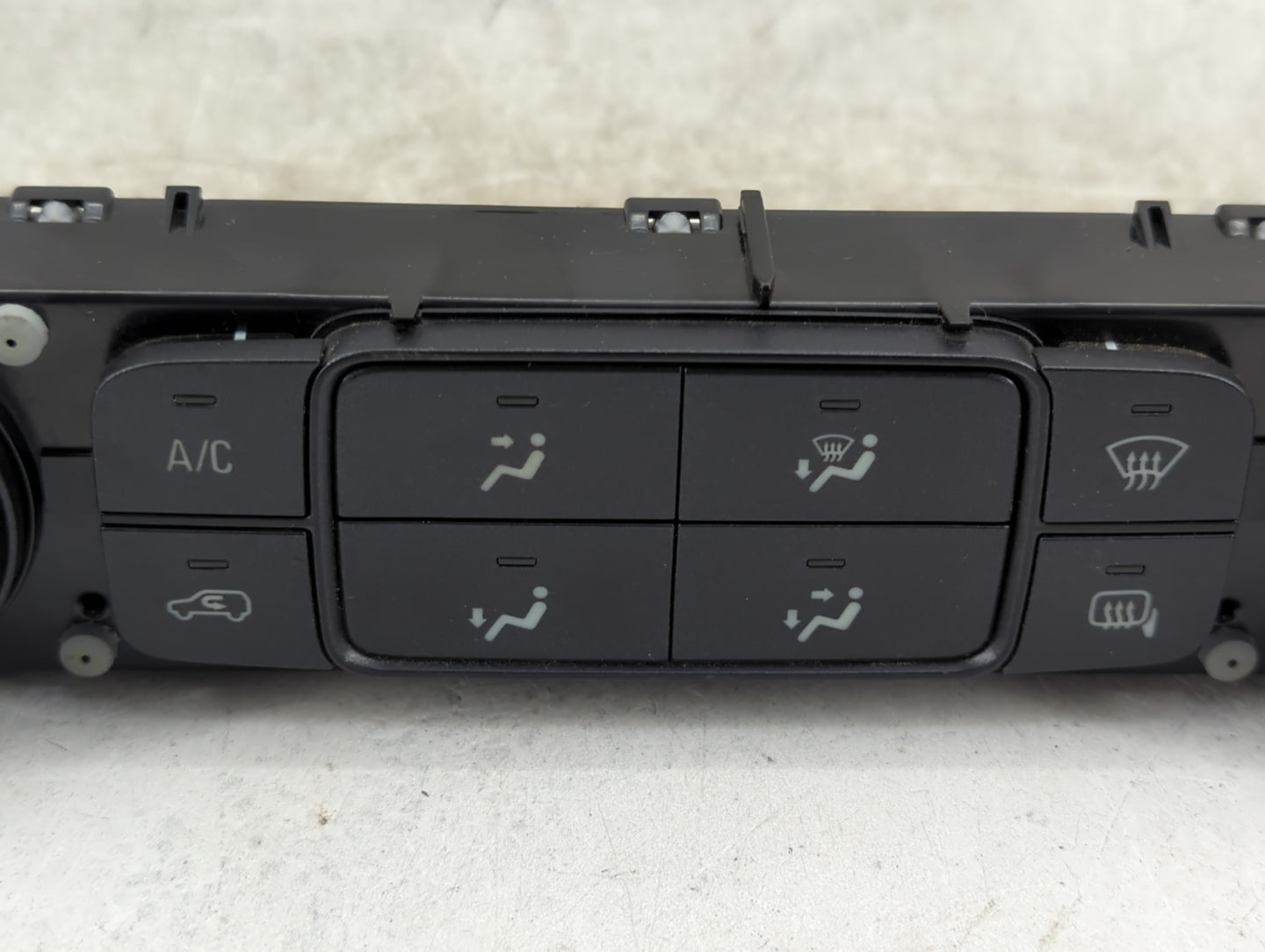 2014-2019 Chevrolet Silverado 1500 Climate Control Module Temperature AC/Heater Replacement P/N:23486621 7370200000000X Fits