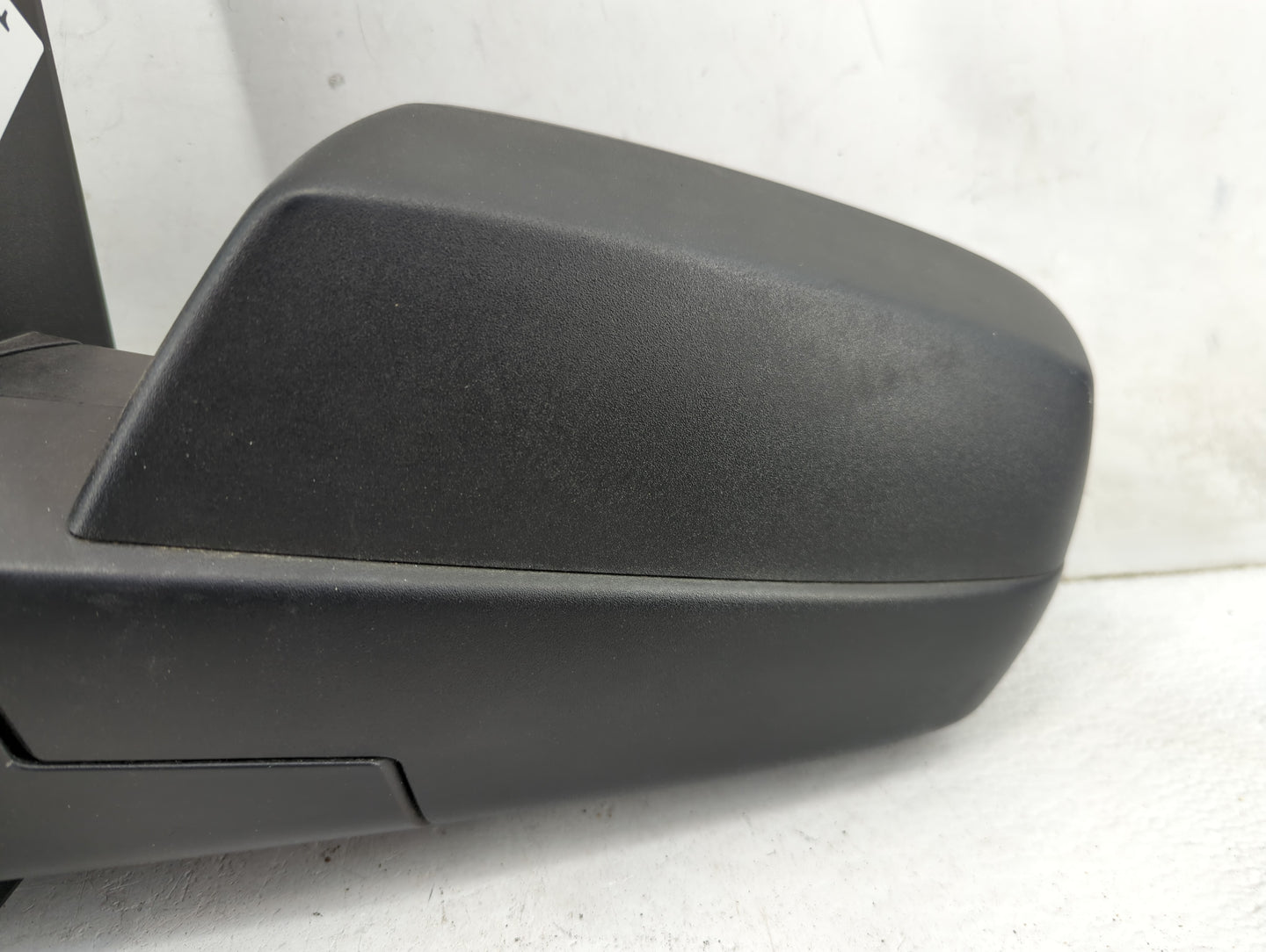 2014-2019 Chevrolet Silverado 1500 Passenger Side View Mirror - Right Door Mirror OEM Used - Oemusedautoparts1.com