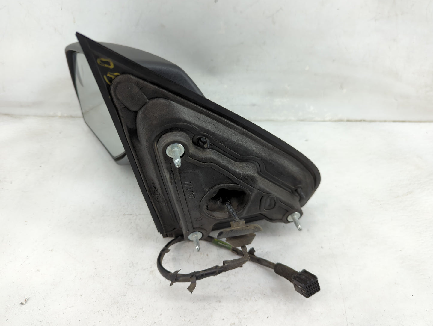 2014-2019 Chevrolet Silverado 1500 Passenger Side View Mirror - Right Door Mirror OEM Used - Oemusedautoparts1.com