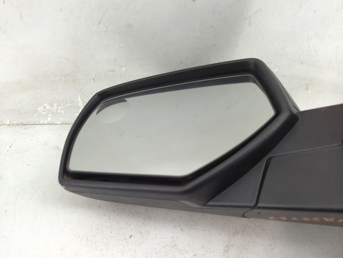 2014-2019 Chevrolet Silverado 1500 Passenger Side View Mirror - Right Door Mirror OEM Used - Oemusedautoparts1.com